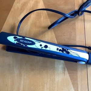 Revlon flat iron
